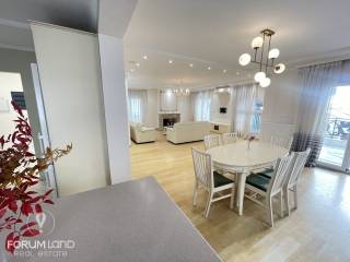 Forumland Real Estate, Σαλοκουζίνα