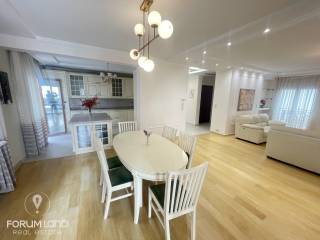 Forumland Real Estate, Σαλοκουζίνα