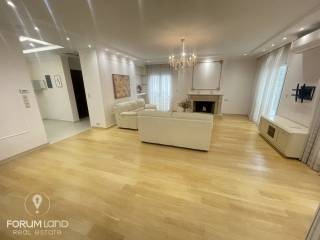 Forumland Real Estate, Σαλόνι με τζάκι