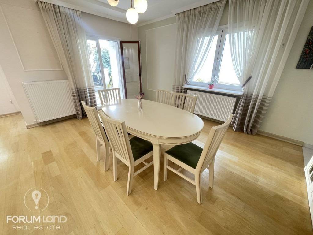 Forumland Real Estate, Τραπεζαρία