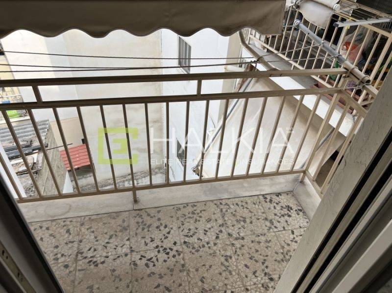 πίσω μπαλκόνι