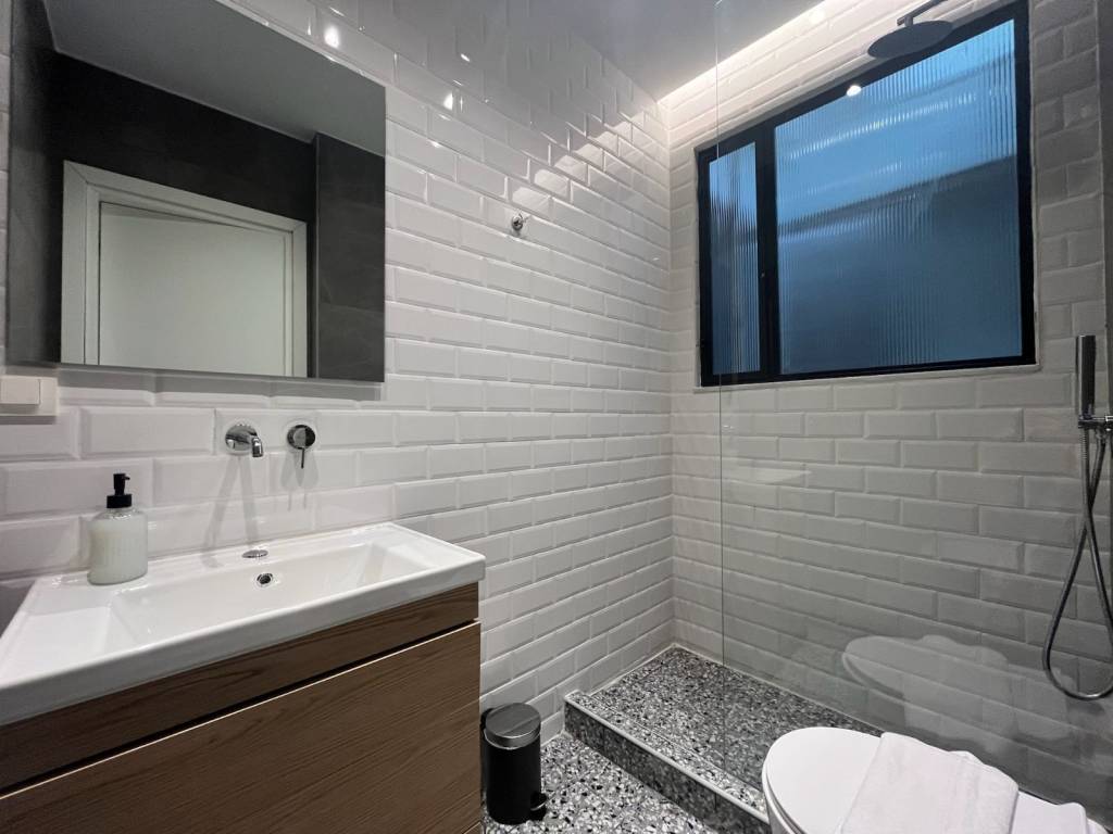 Μπάνιο με παράθυρο