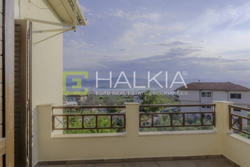 Θέα από μπαλκόνι