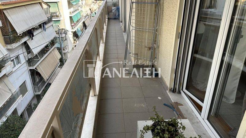 Θέα από μπαλκόνι