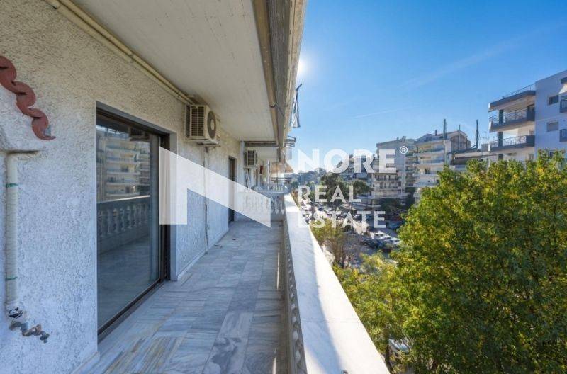 Θέα από μπαλκόνι