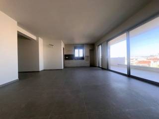 Kathistiko kai koyzina.