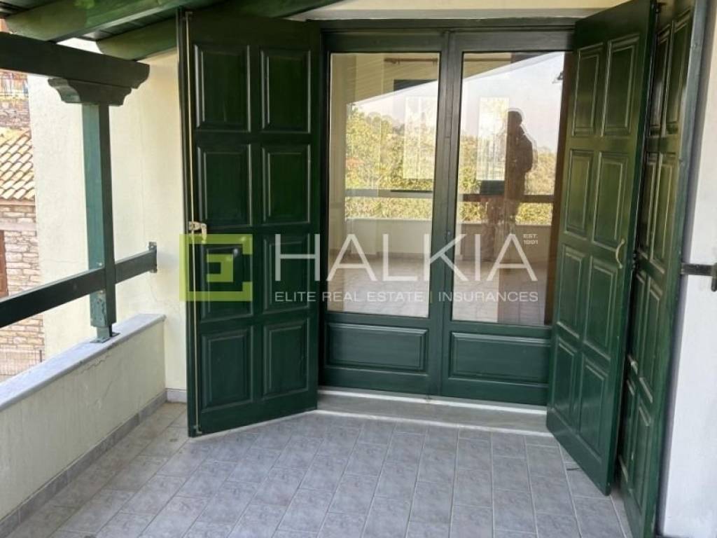 Μπαλκόνι υπνοδωματίων όροφος