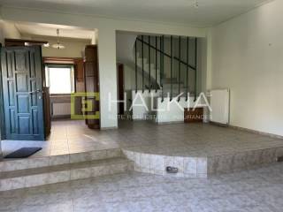 Σαλόνι μεσαίο επίπεδο