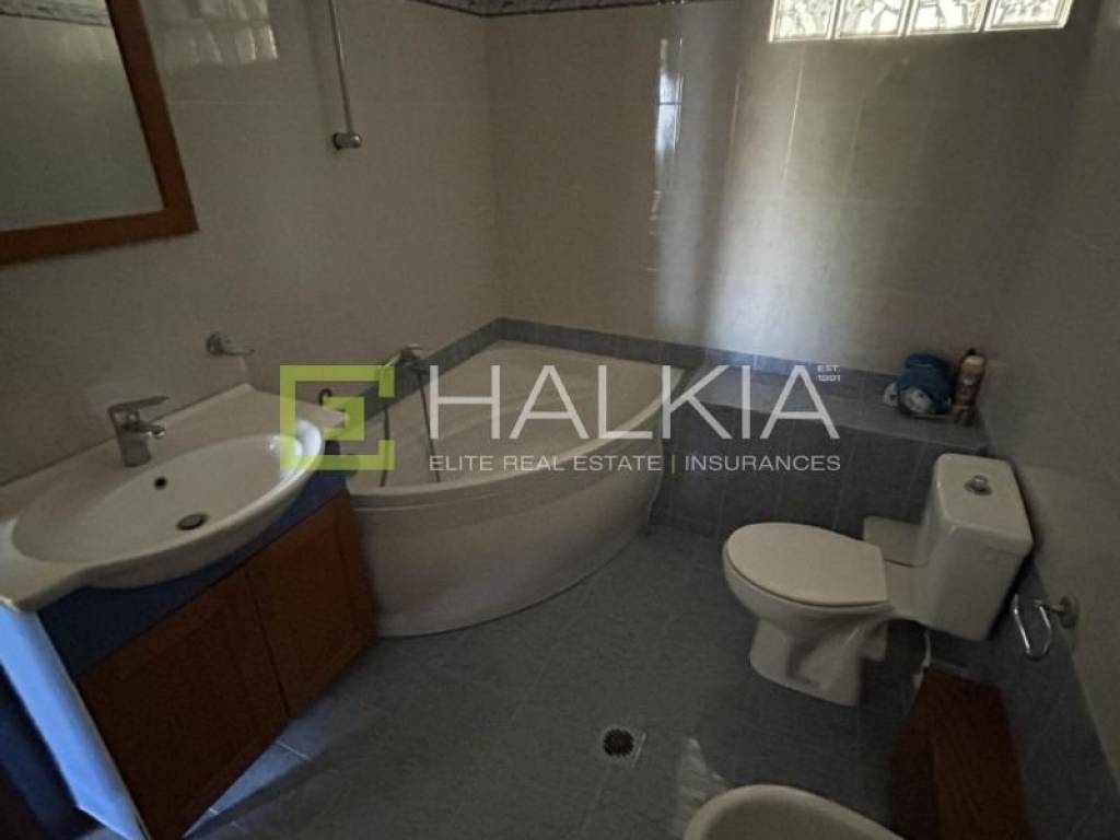 Μπάνιο όροφος