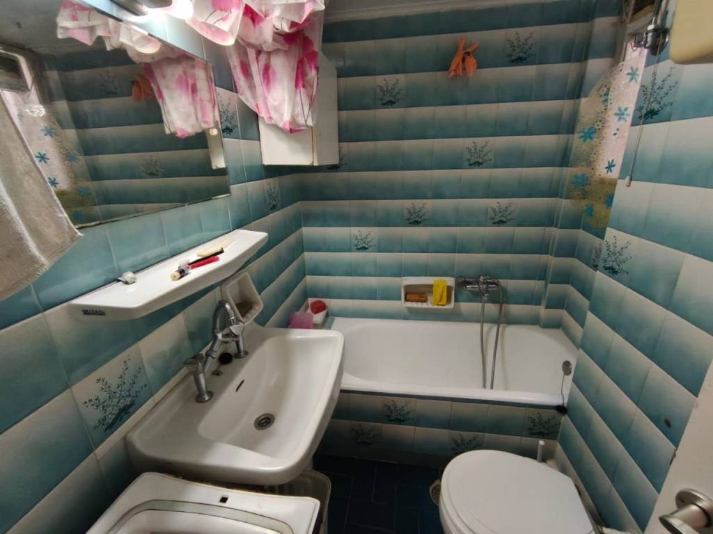 Μπάνιο 2ου ορόφου