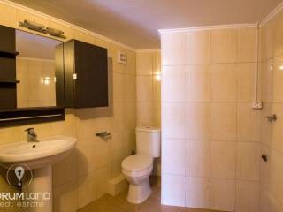 Forumland Real Estate, Μπάνιο