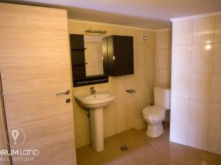 Forumland Real Estate, Μπάνιο