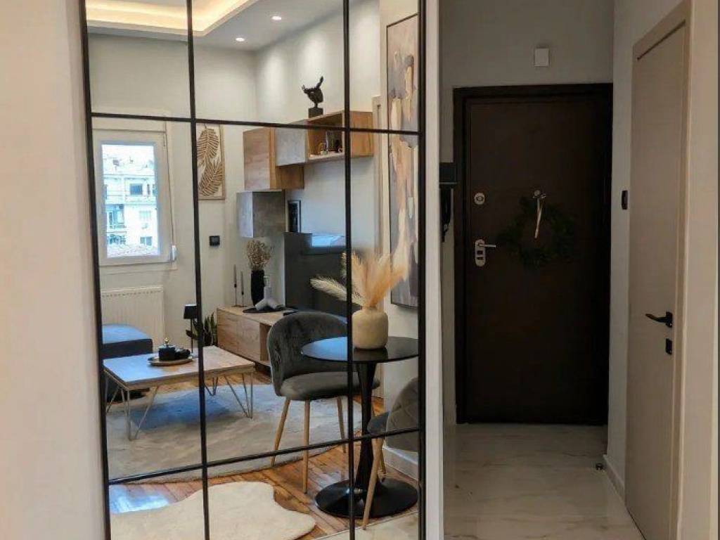 Forumland Real Estate, Διάδρομος