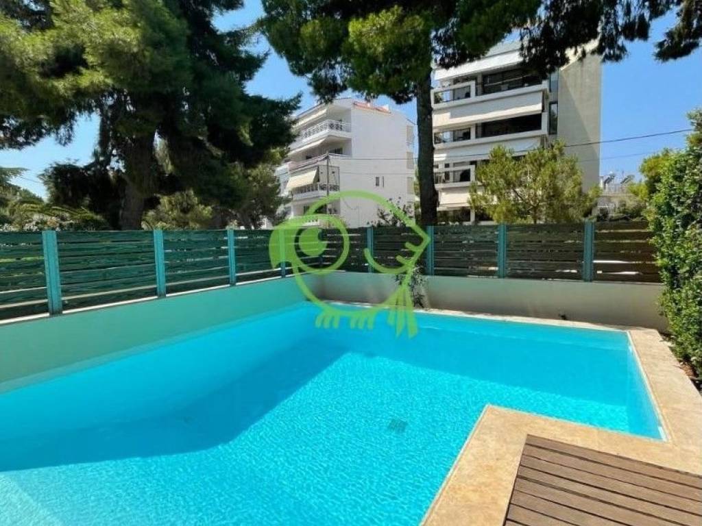 Κοινόχρηστη πισίνα