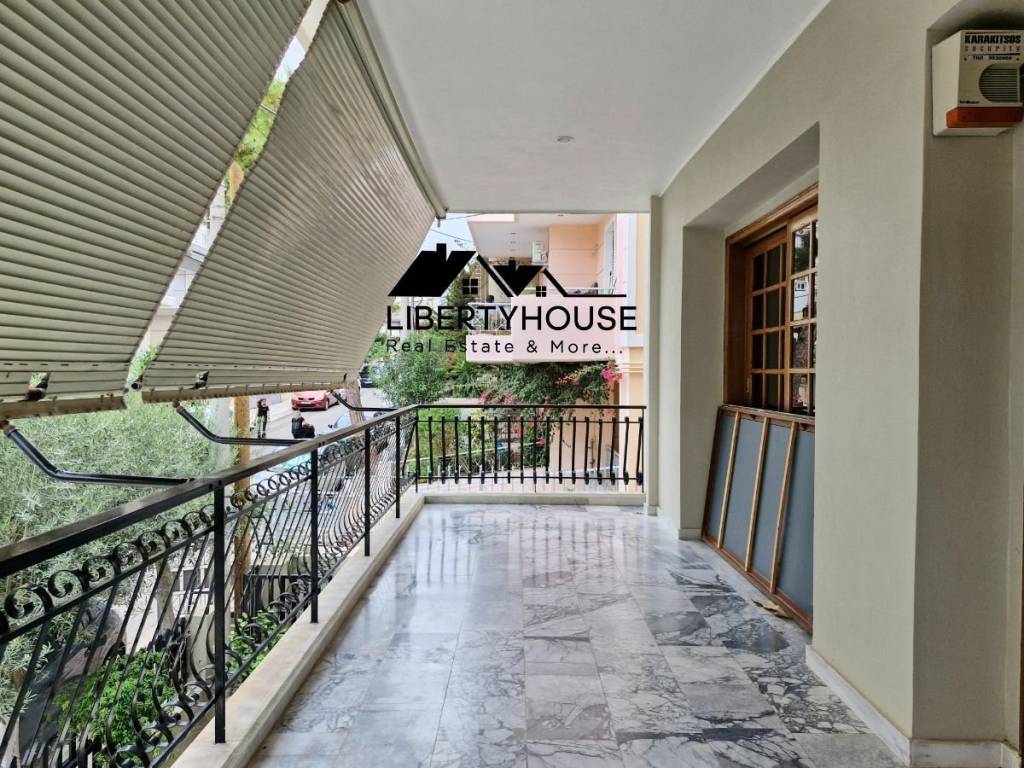 Megala mpalkonia salonioy