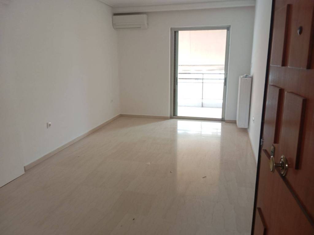 Εισοδος - σαλόνι - κλιματιστικό