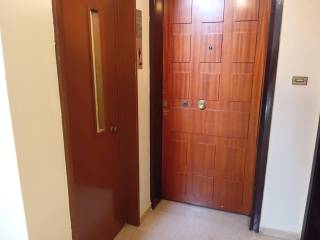 Πόρτα εισόδου - διπλή κλειδαριά