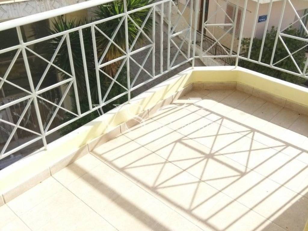 Θέα απο μπαλκόνι