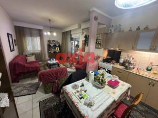 Καβάλα, Κέντρο: Πωλείται  Γκαρσονιέρα 50τ.μ. στον 1ο όροφο