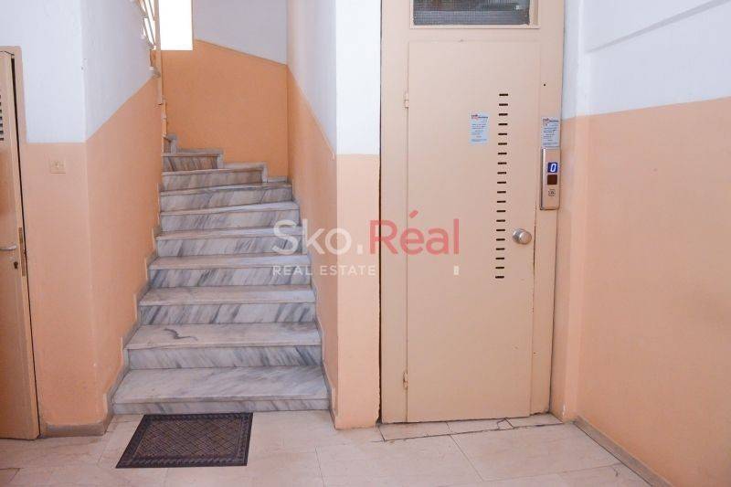 Είσοδος οικοδομής