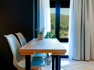 Esoteriko diamerismatos me omorphe thea.