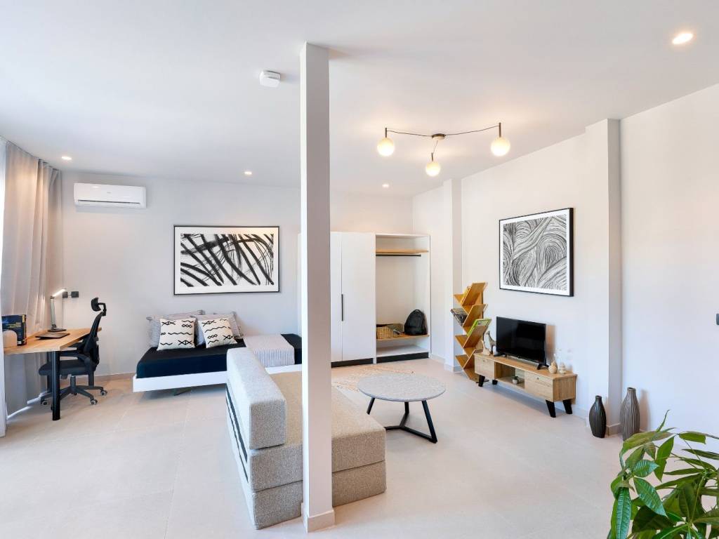 Esoteriko diamerismatos me omorphe thea.