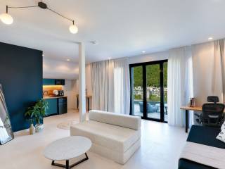 Esoteriko diamerismatos me omorphe thea.