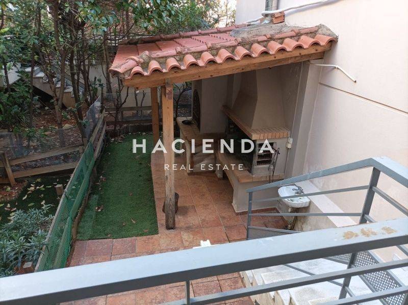 Θέα από μπαλκόνι