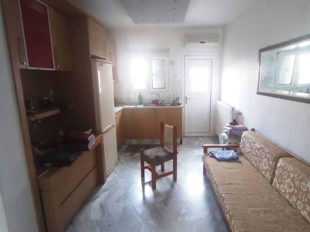 ΣΑΛΟΝΙ ΓΚΑΡΣΟΝΙΕΡΑΣ