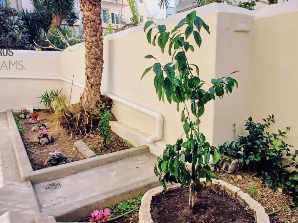 Εξωτερικοι χώροι