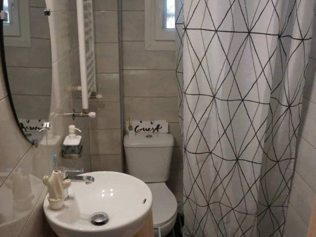 Forumland Real Estate, Μπάνιο