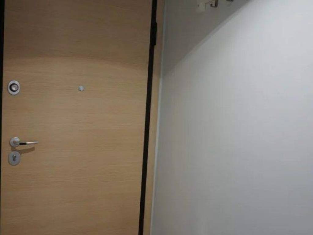 Forumland Real Estate, Είσοδος