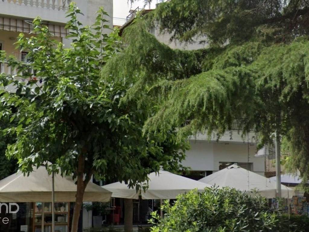 Forumland Real Estate, Κατάστημα