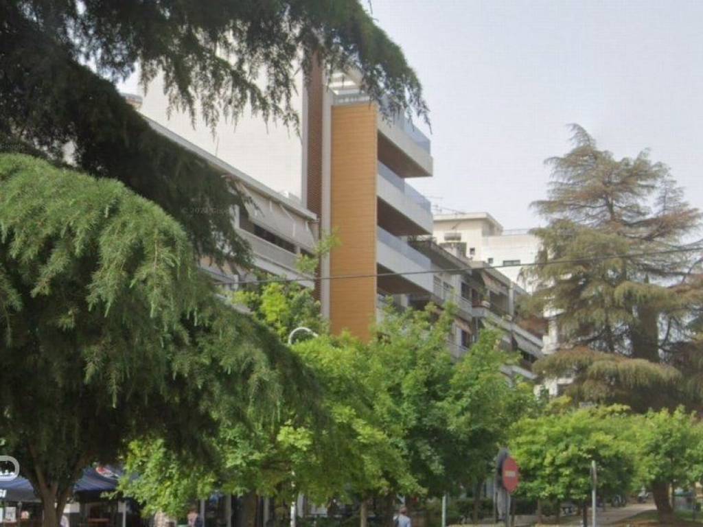 Forumland Real Estate, Κατάστημα