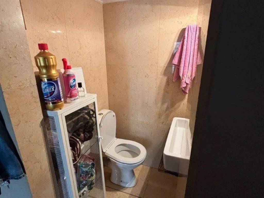 Forumland Real Estate, Μπάνιο