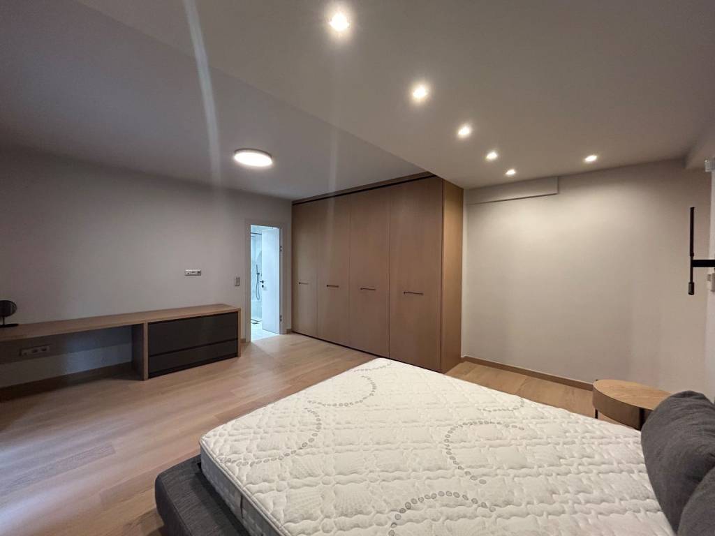 Ypnodomatio me En-suite Mpanio kai Bestiario