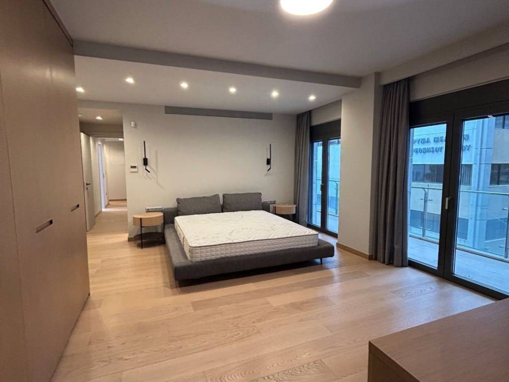 Ypnodomatio me En-suite Mpanio kai Bestiario