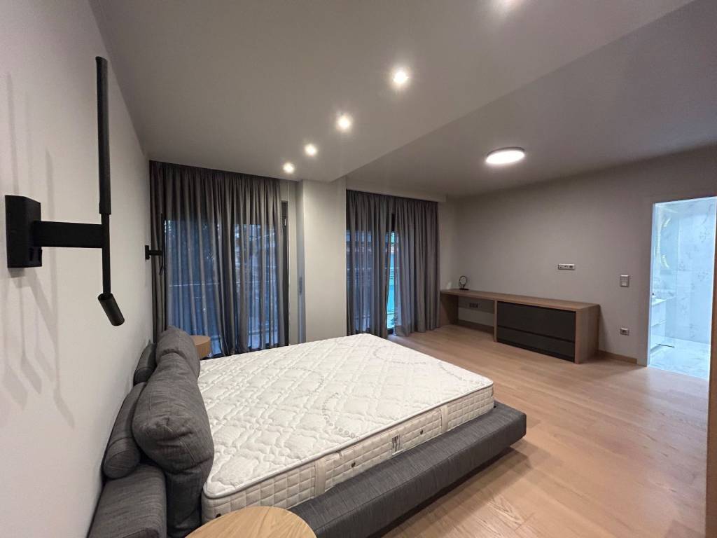 Ypnodomatio me En-suite Mpanio kai Bestiario