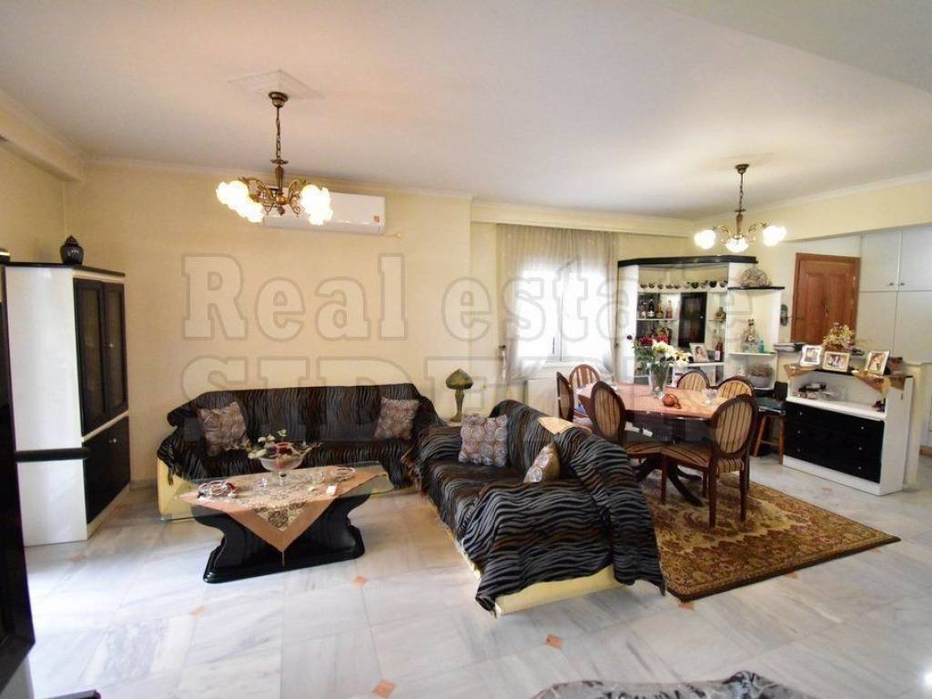 Σαλόνι τραπεζαρία