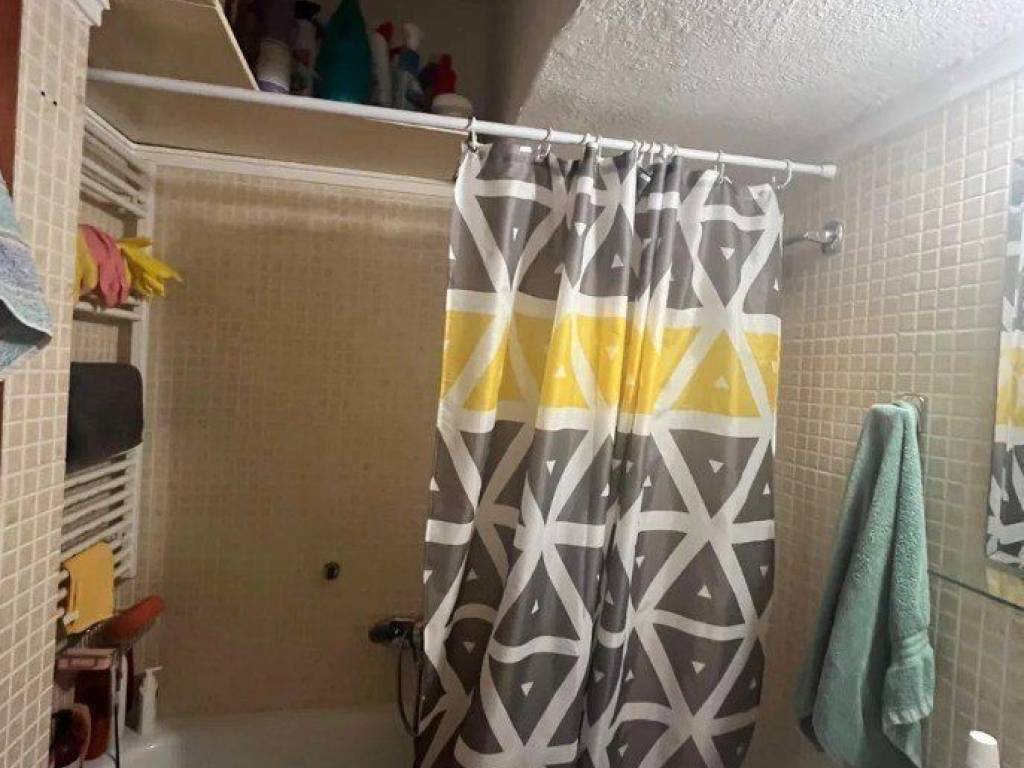 Forumland Real Estate, Μπάνιο