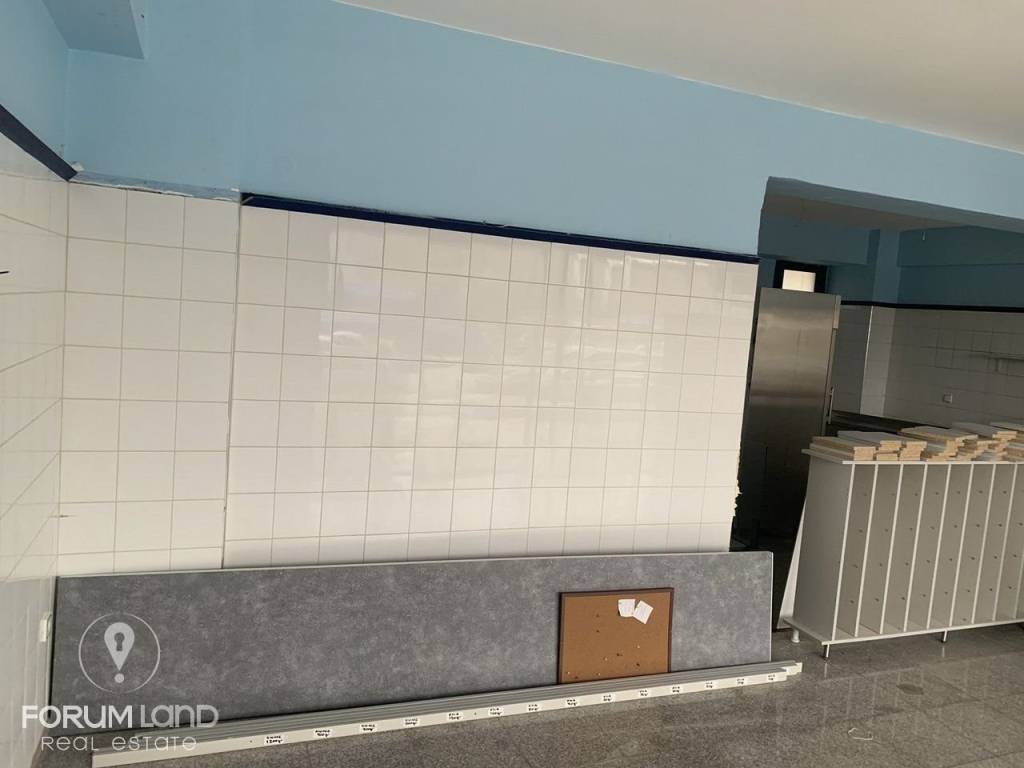 Forumland Real Estate, Ισόγειο κατάστημα