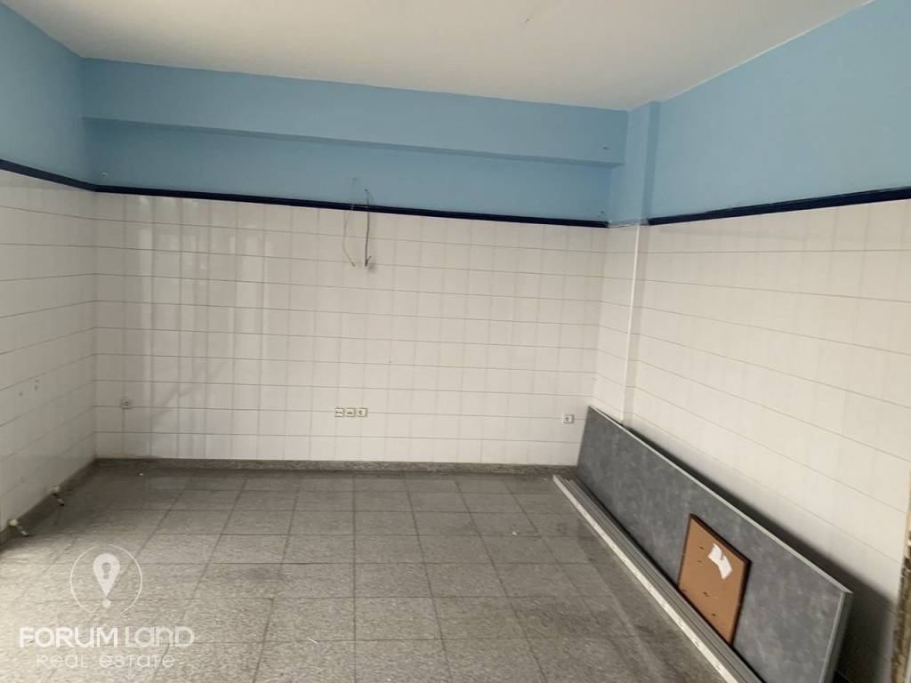 Forumland Real Estate, Ισόγειο κατάστημα