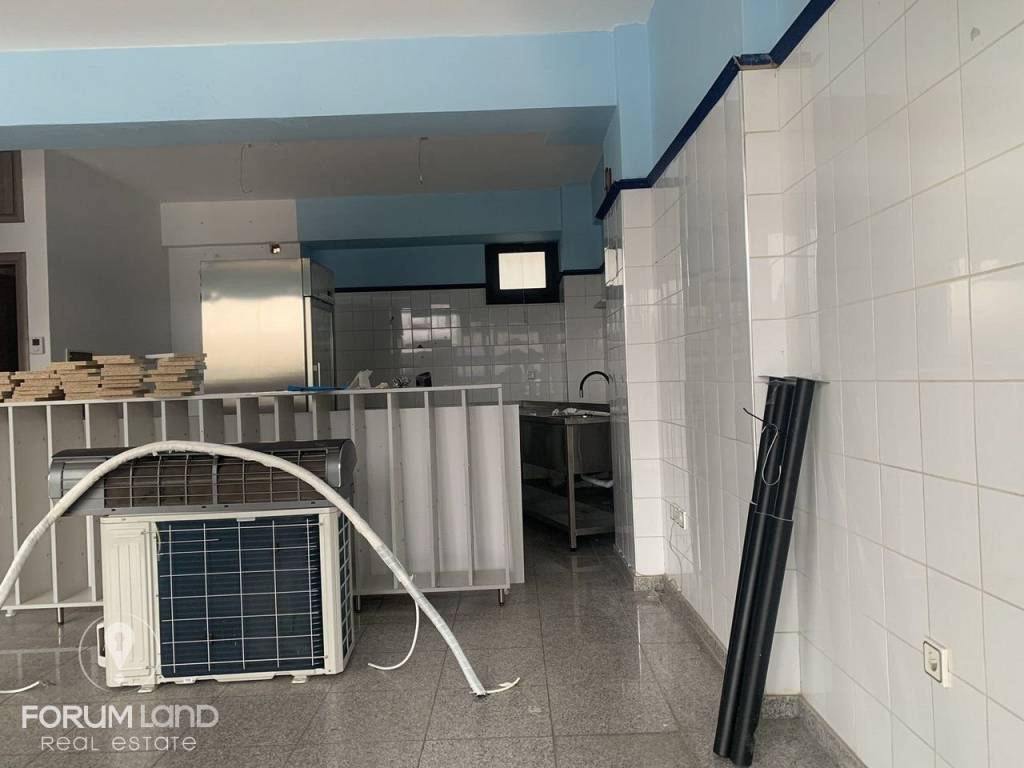 Forumland Real Estate, Ισόγειο κατάστημα