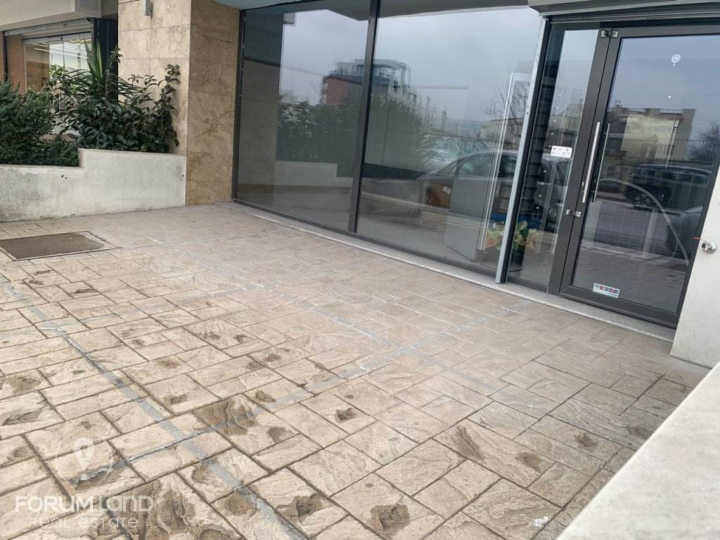 Forumland Real Estate, Εξωτερική Όψη