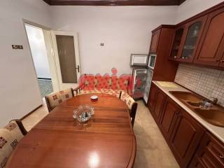 Καβάλα, Βύρωνας: Ενοικιάζεται διαμέρισμα 70τ.μ.  ισόγειο με μεγάλη αυλή