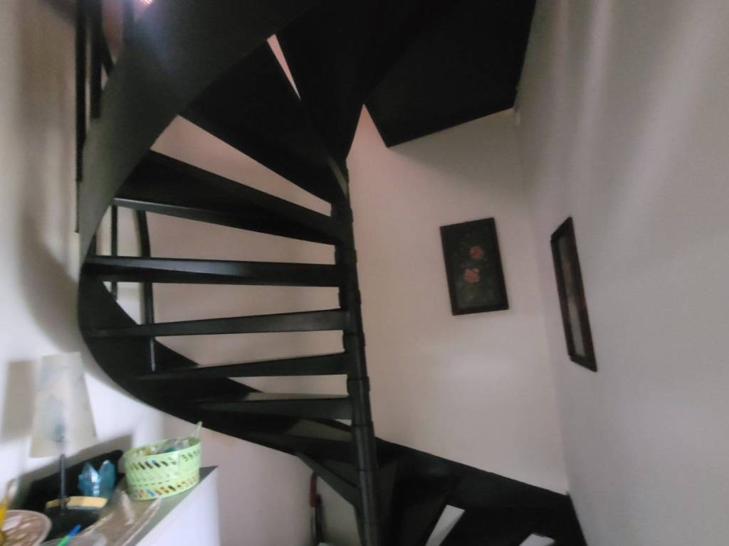 ΕΣΩΤΕΡΙΚΗ ΣΚΑΛΑ