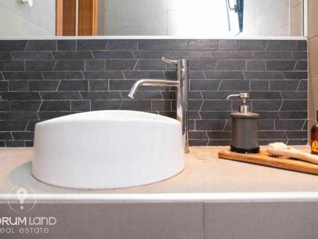 Forumland Real Estate, Mpanio