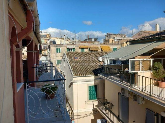 Θέα από μπαλκόνι