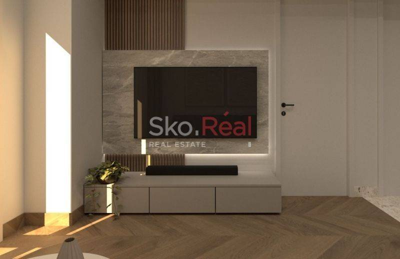 ΦΩΤΟΡΕΑΛΙΣΤΙΚΑ