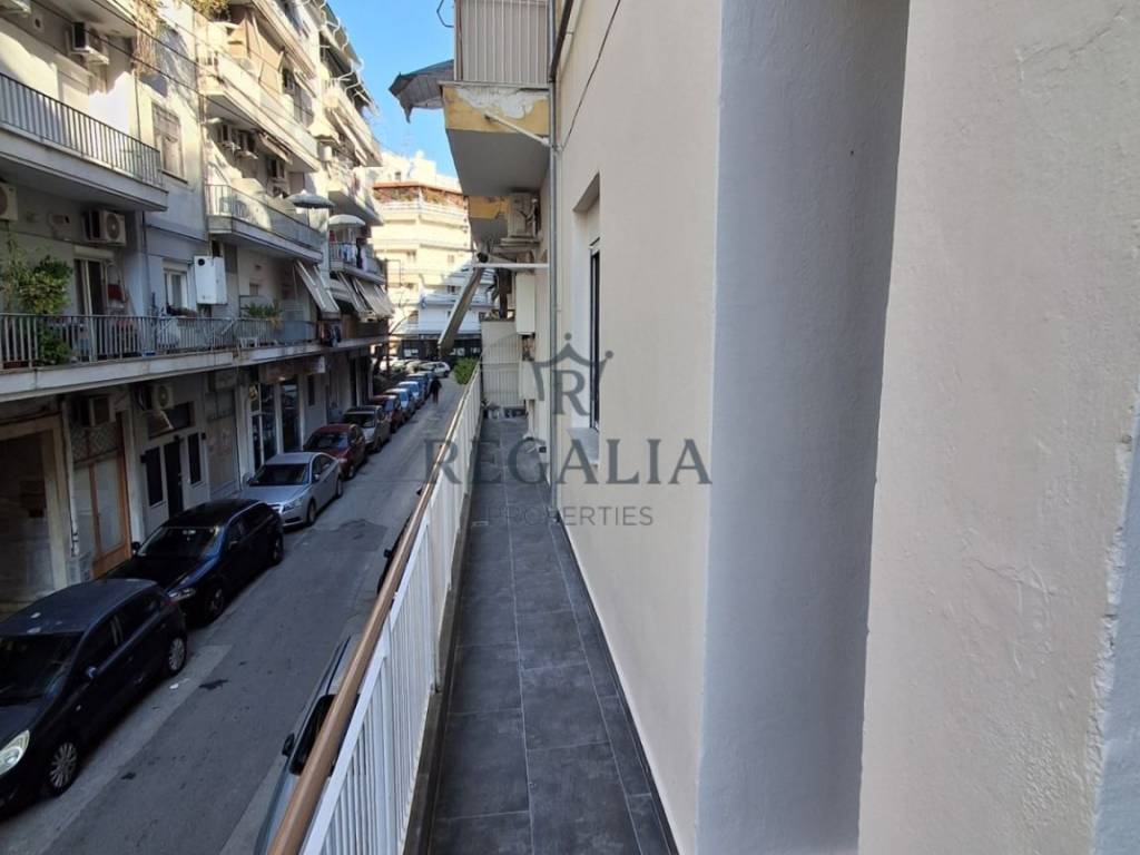 Θέα από μπαλκόνι